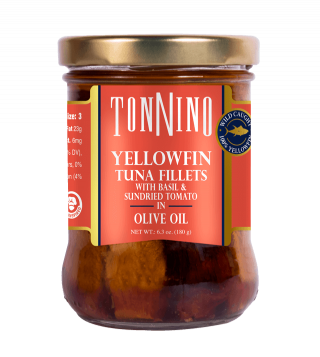 Yellowfin Tuna Fillets with Basil and Sundried Tomato in Olive Oil