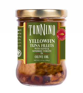 Yellowfin Tuna Fillets with Olives and Sundried Tomato in Olive Oil